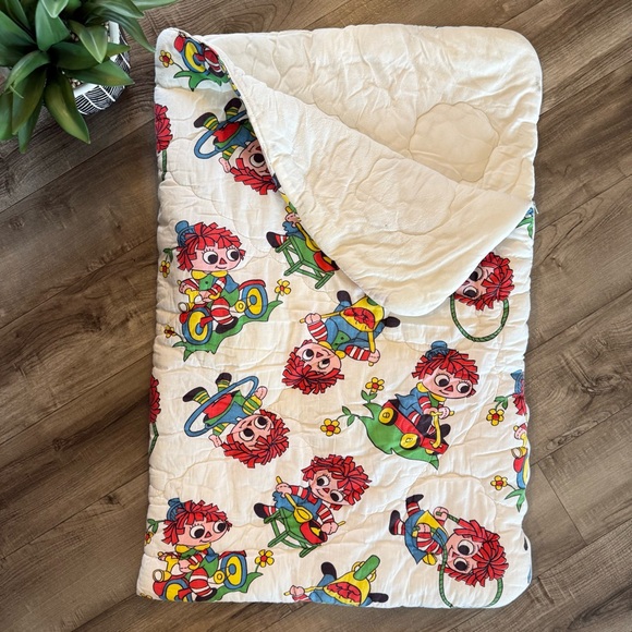 Other - Vintage Raggedy Ann & Andy 20” x 29” zip up toddler sleeping bag